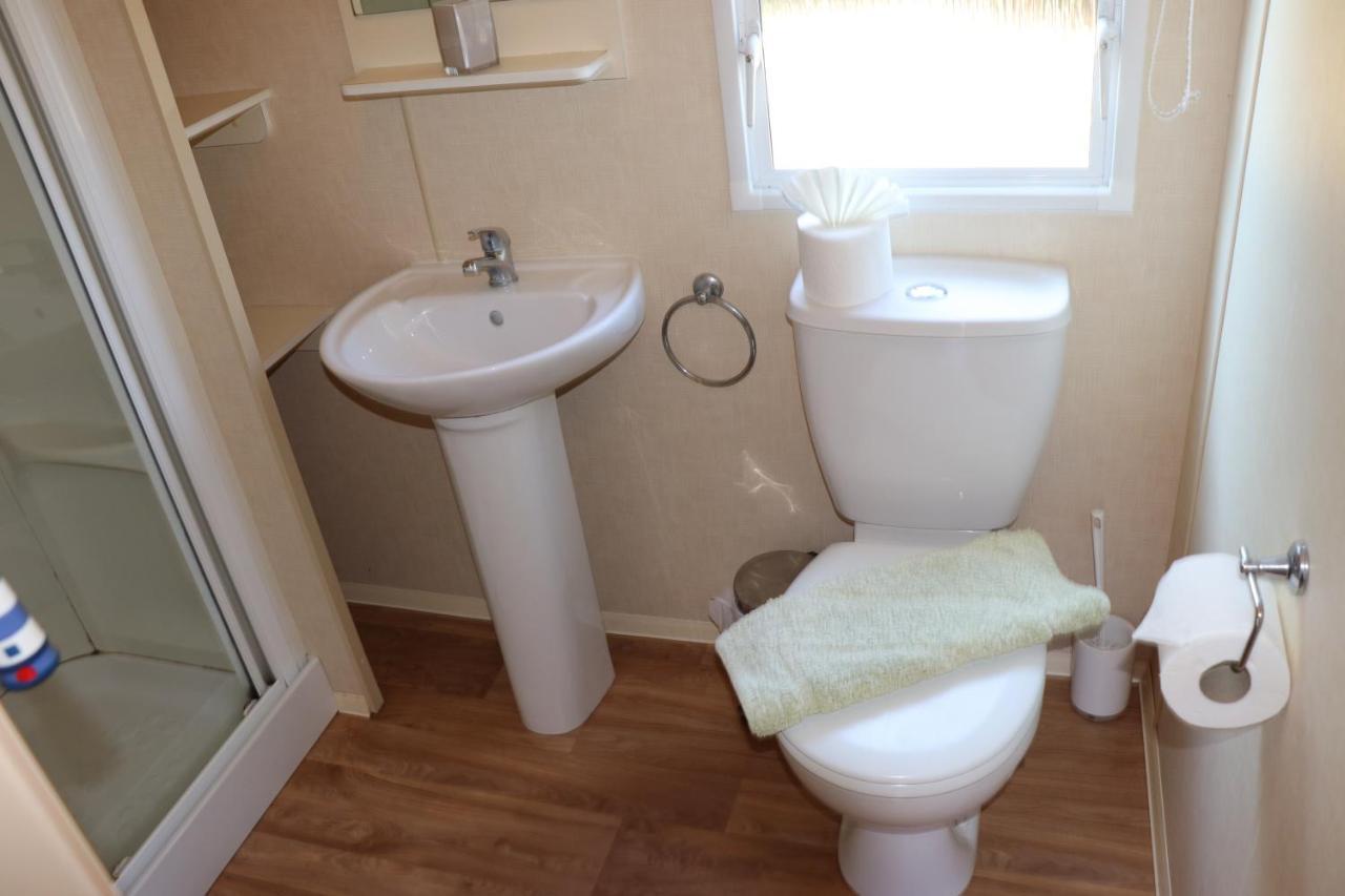 Palm 1 Park Home With Hot Tub Свонідж Екстер'єр фото