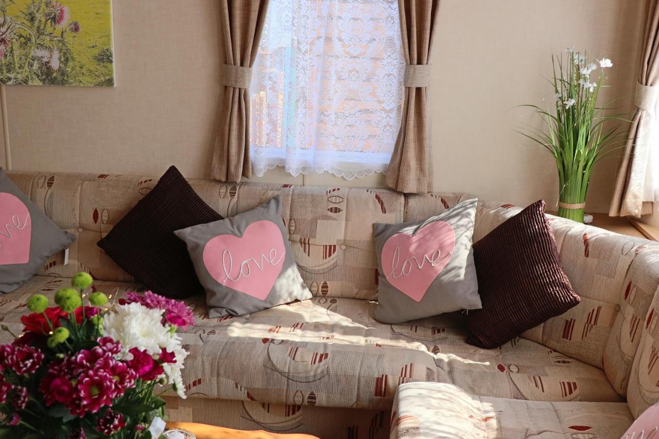Palm 1 Park Home With Hot Tub Свонідж Екстер'єр фото